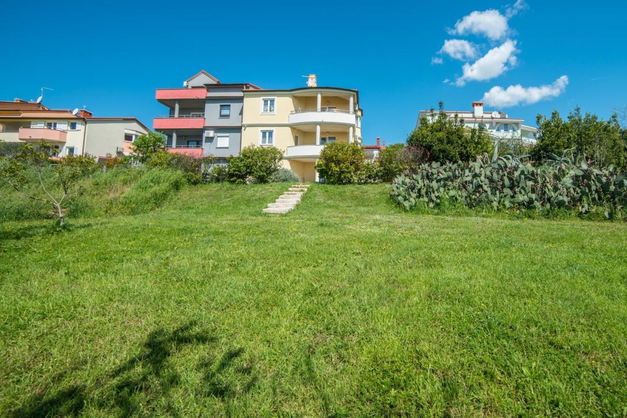 Villa Lucija Pula Exterior photo